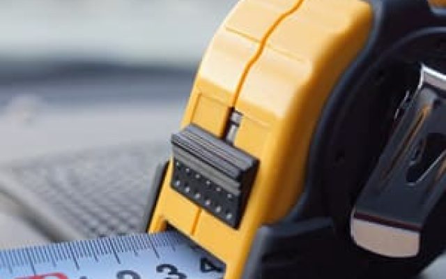 How to Choose the Right Swimming Pool Size for Your Family and Your Home