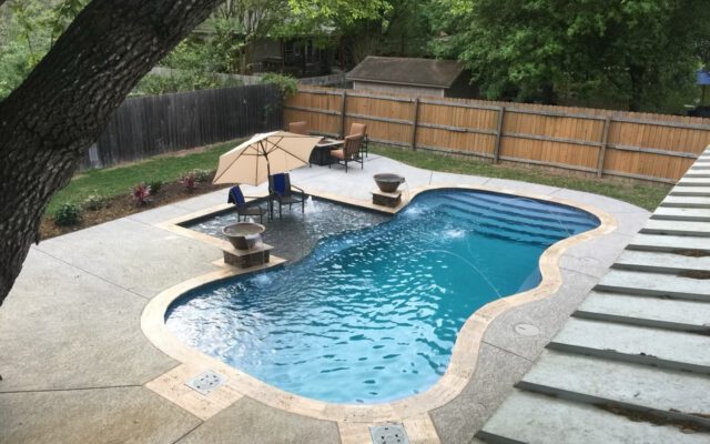Exploring Fiberglass Pool Coping and Decking Options
